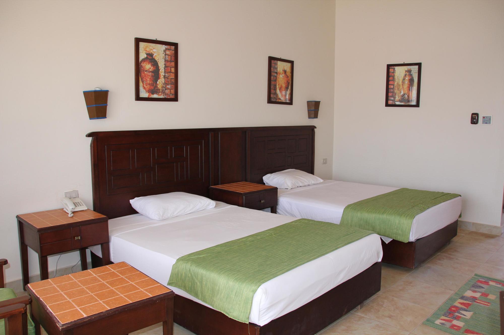Nubian Inn Laguna Beach Resort (Adults Only) Marsa Alem Dış mekan fotoğraf