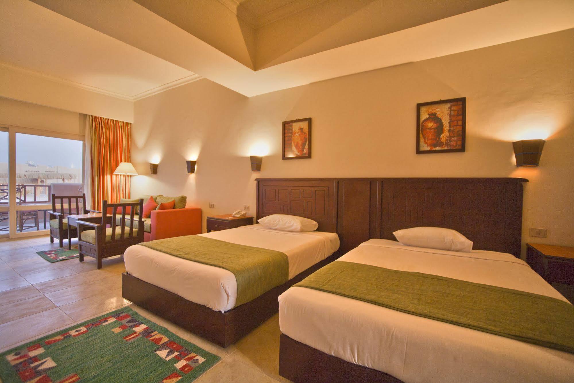 Nubian Inn Laguna Beach Resort (Adults Only) Marsa Alem Dış mekan fotoğraf